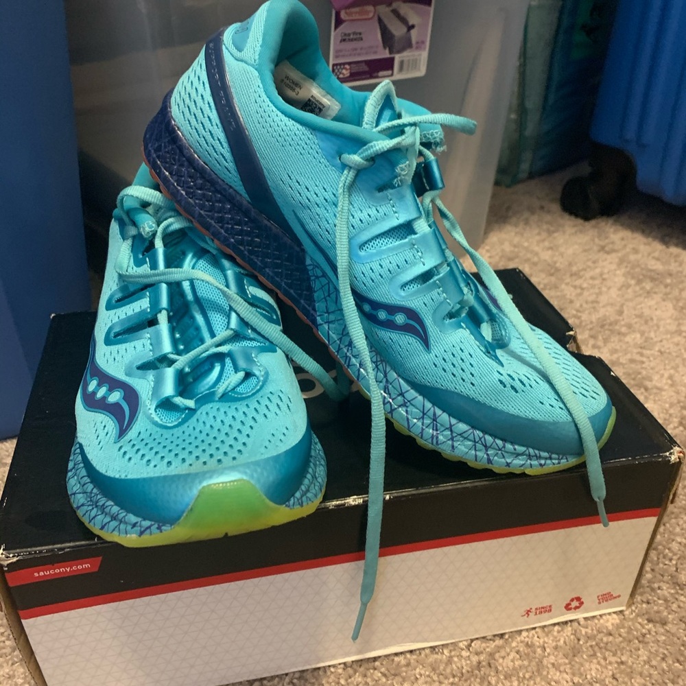 saucony freedom ISO
